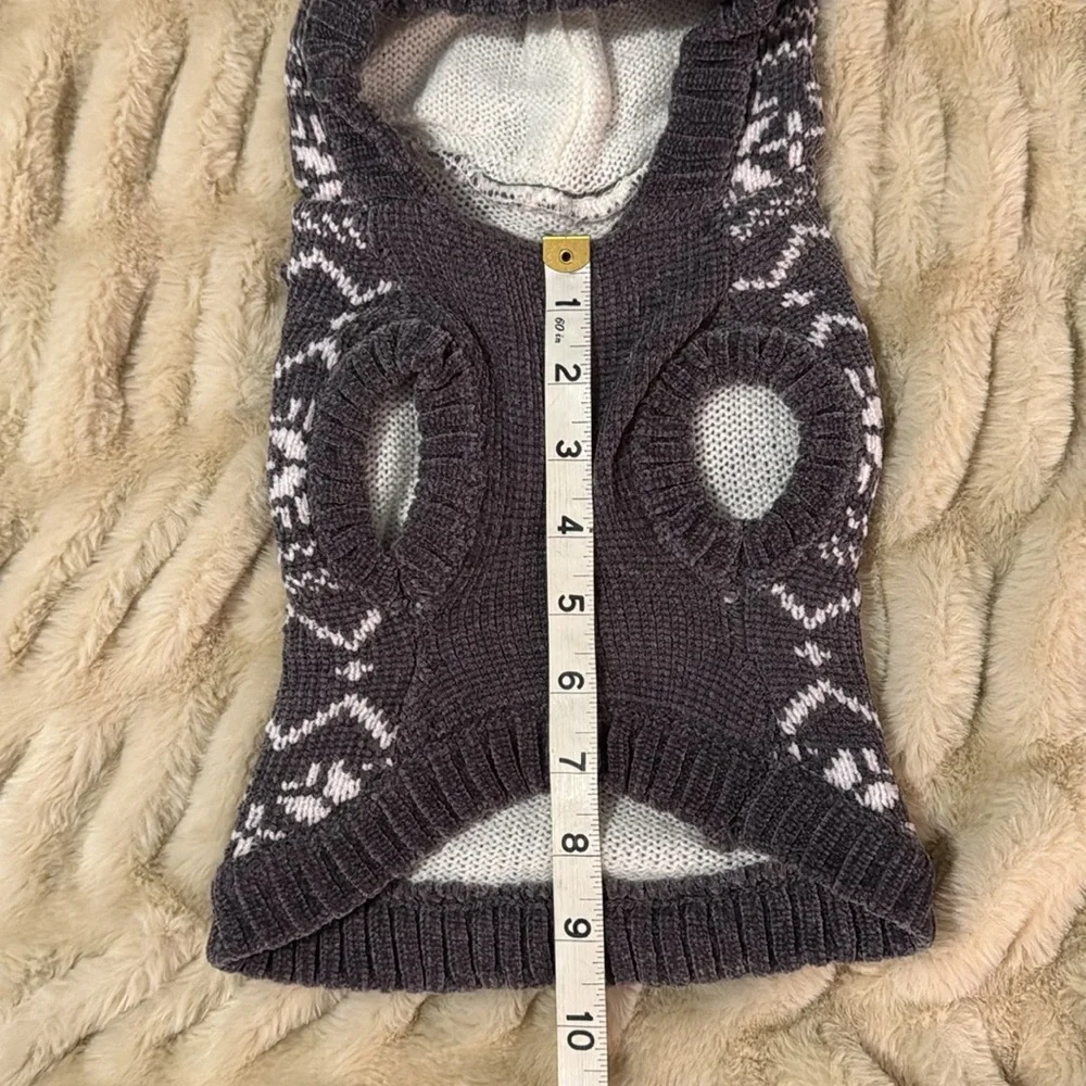Bee & Willow Grey/white pet dog sweater XS/S